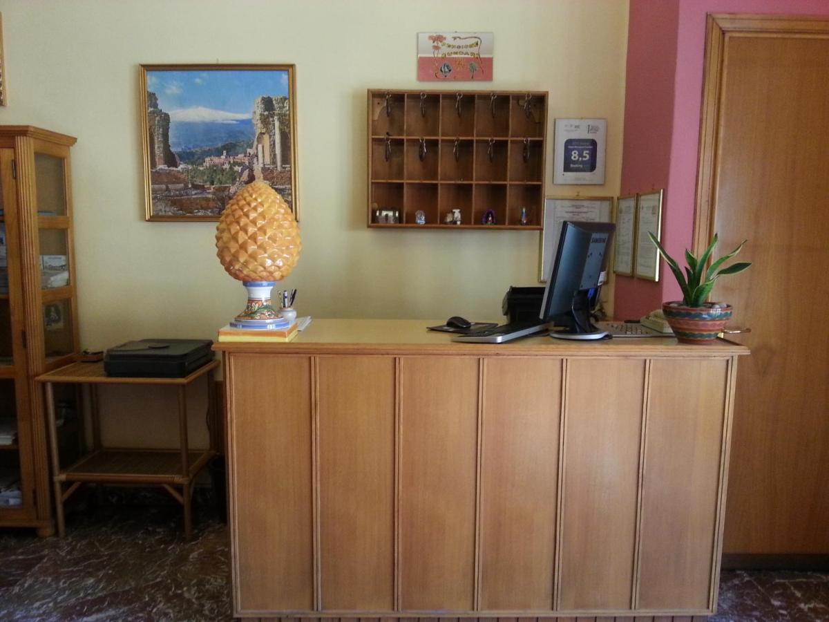 Hotel Pensione Cundari Taormina Exterior photo